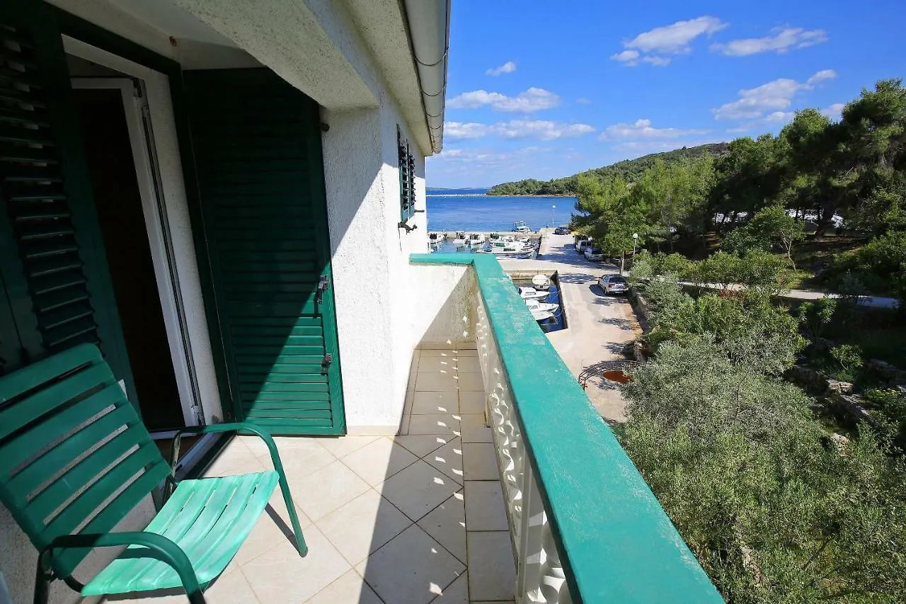 Apartment And Rooms Roko Zaglav