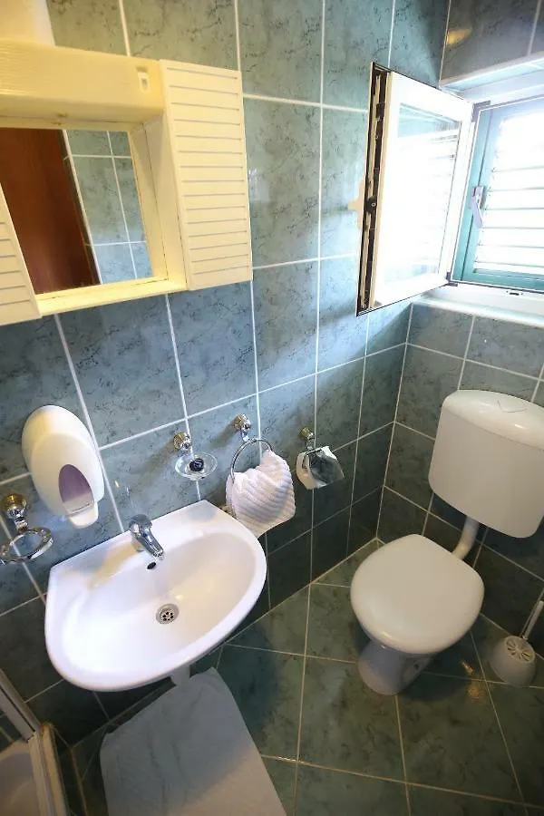 Apartment And Rooms Roko Zaglav Croatia